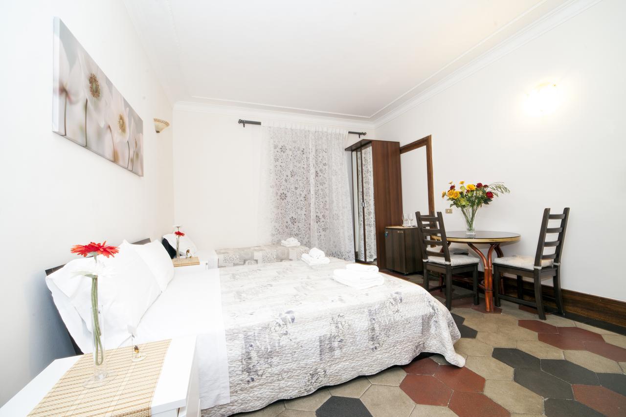Ariana Luxury Guest House Rome Exterior photo